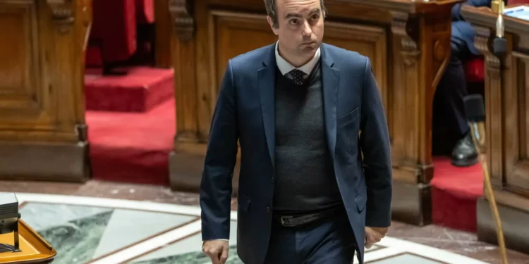 Lecornu encara dos mociones de execración por el pacto UE-Mercosur, con pocas posibilidades