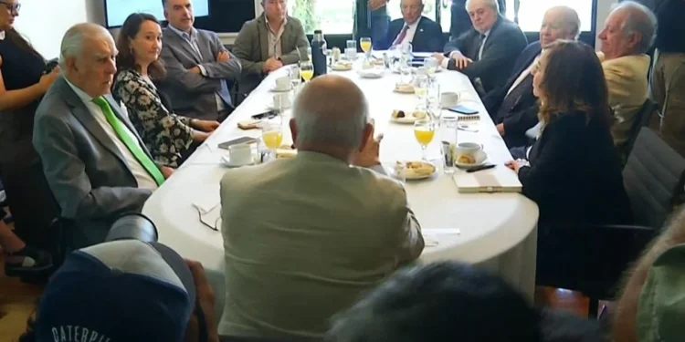 Orsi presentará documento a los partidos políticos para despersonalizar posición internacional de Uruguay