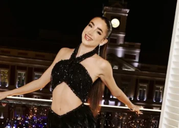 El estilismo de Lola Lolita que individuoá tu inspiración para el look de Nochevieja