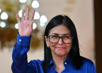 Presidenta interina de Venezuela habló con Donald Trump y describe ultimátum como “productiva y cortés”