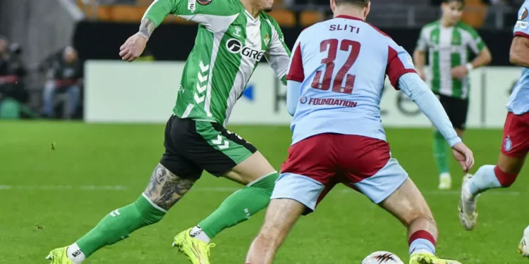 Antony conduce al Betis directo a octavos