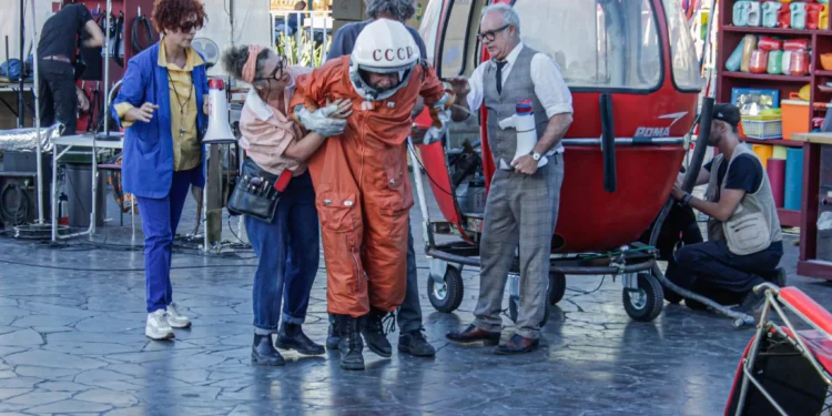 La foro Prat se llenó de magia con el espectáculo ‘Apesanteur’ de la compañía francesa Royal de Luxe