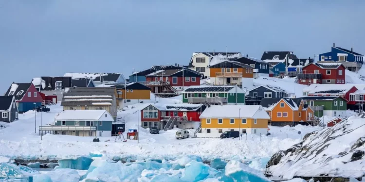 Dinamarca y Groenlandia proponen expedir una misión de la OTAN a la isla