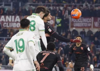 El Torino marchita el debut soñado de Antonio Arena