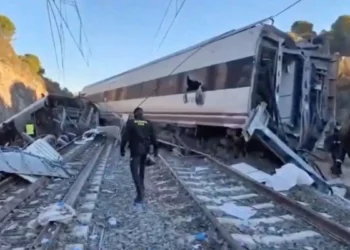 Al menos 39 muertos por la colisión de segunda vez trenes en España, un accidente calificado de “tremendamente extraño”