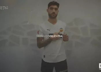 OFICIAL |  El Valencia CF ya tiene al central deseado: Unai Núñez