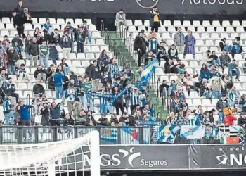 200 espectadores blanquiazules vivieron el duelo en Castalia