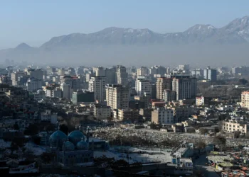 Pakistán bombardea Kabul en “guerra abierta” versus el gobierno talibán de Afganistán