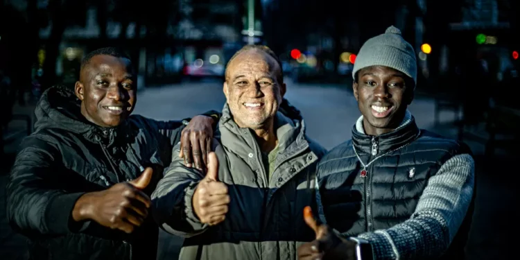 A un decreto de la dignidad