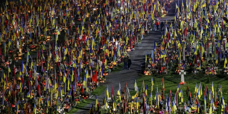 Zelenski cifra en 55.000 el número oficial de soldados ucranianos muertos