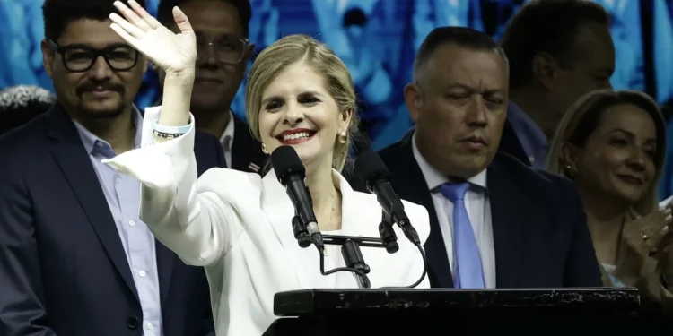 Laura Fernández gana en primera ronda la presidencia de Costa Rica