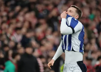 La Real toma San Mamés y se acerca a la final