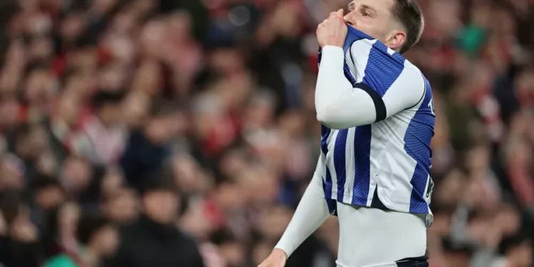 La Real toma San Mamés y se acerca a la final