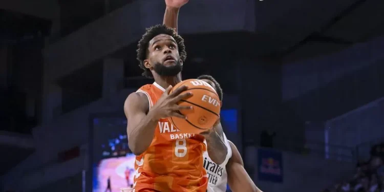 Montero pone al Hapoel a sus pies