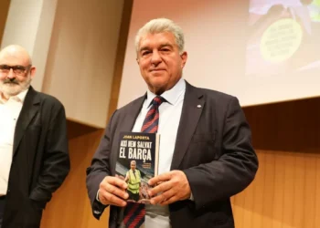 El denunciante de Laporta da la cara