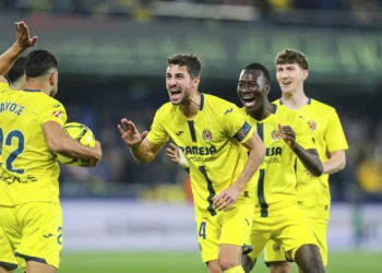 El Villarreal se hace fuerte ante el Valencia