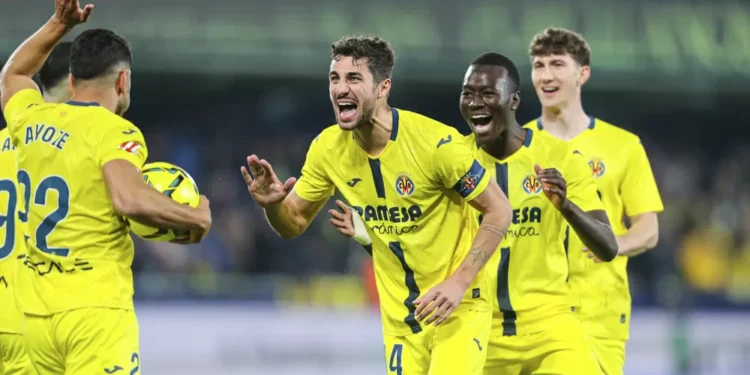 El Villarreal se hace fuerte ante el Valencia