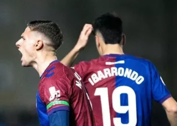 El Eldense acaba con el líder