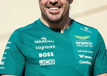 Jorge Lorenzo, expiloto de MotoGP, se rinde alce la obsesión de Fernando Alonso: “Desafia la biología deportiva”