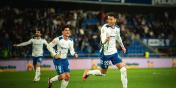 Empate con un algo de todo del Tenerife ante el Avilés en el Heliodoro